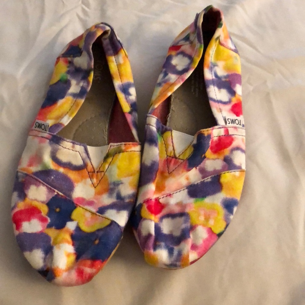 Toms